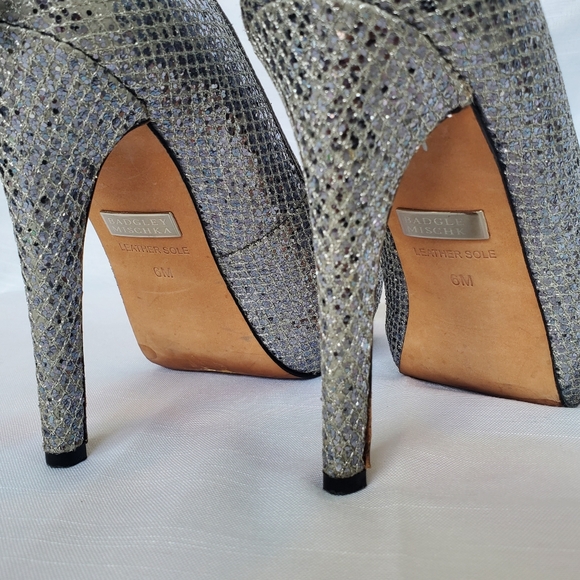 Badgley Mischka Silver Peep Toe Heels - Picture 7 of 11
